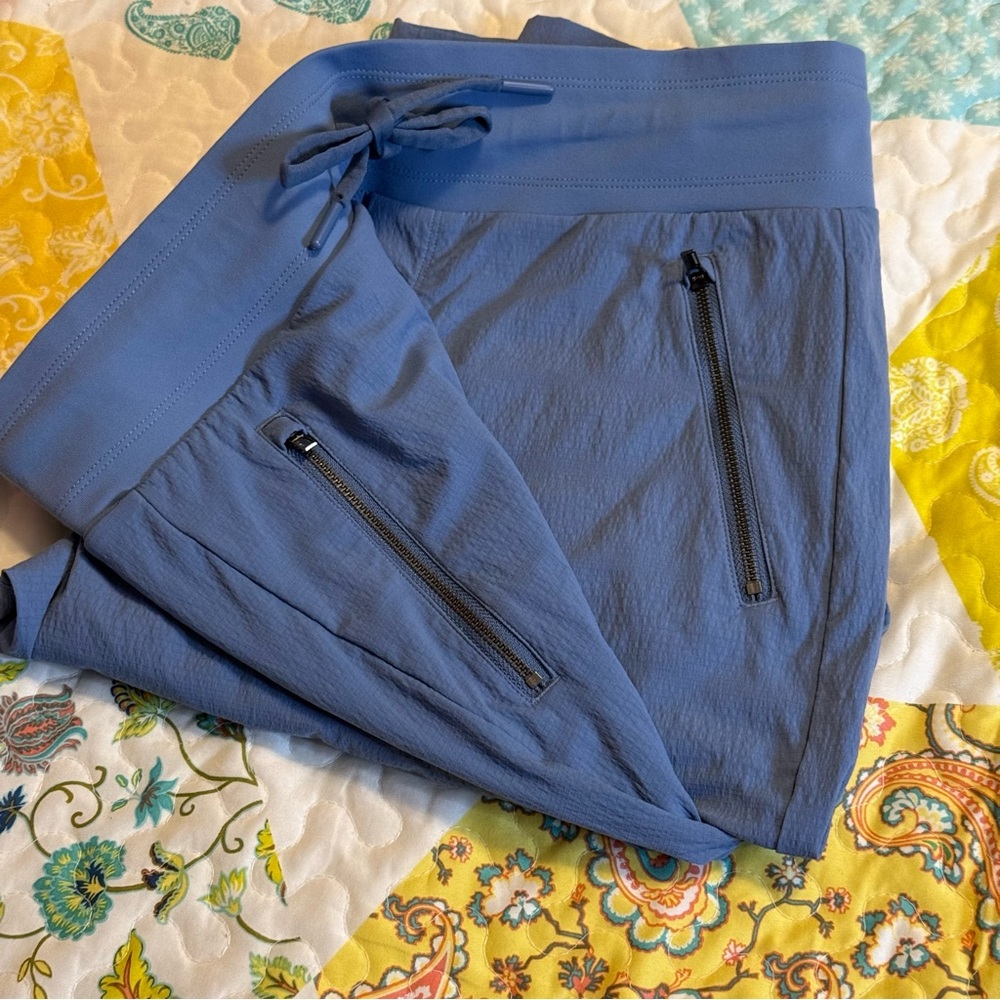 Athleta Woman’s Blue Trekkie North Joggers with Zipper Pockets